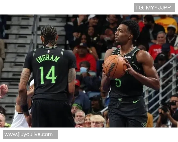 猛虎归来锡安半场表现惊艳10投8中高效斩获16分3篮板4助攻1抢断