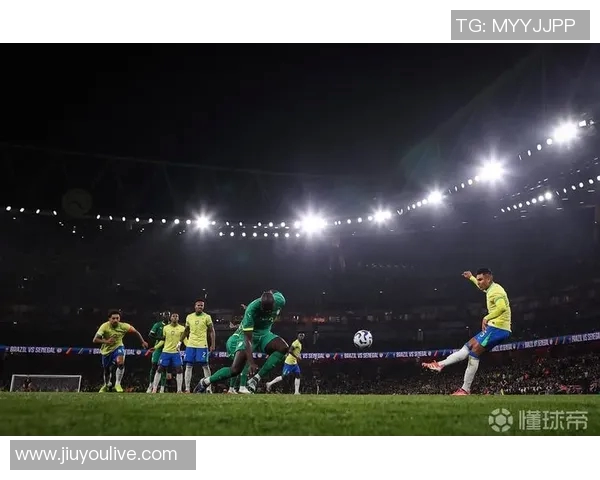 天空曼联球员评分分析B费表现出色获9分阿玛德紧随其后获8分